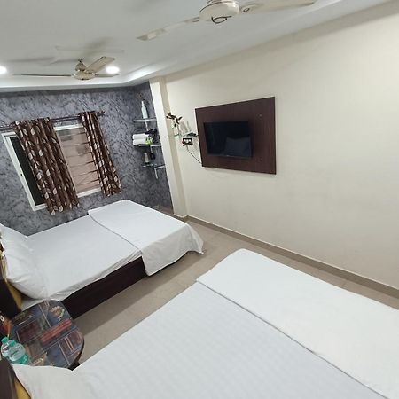 Treebo Yatri Grah Kshipra T Hotel Ujjain Dış mekan fotoğraf