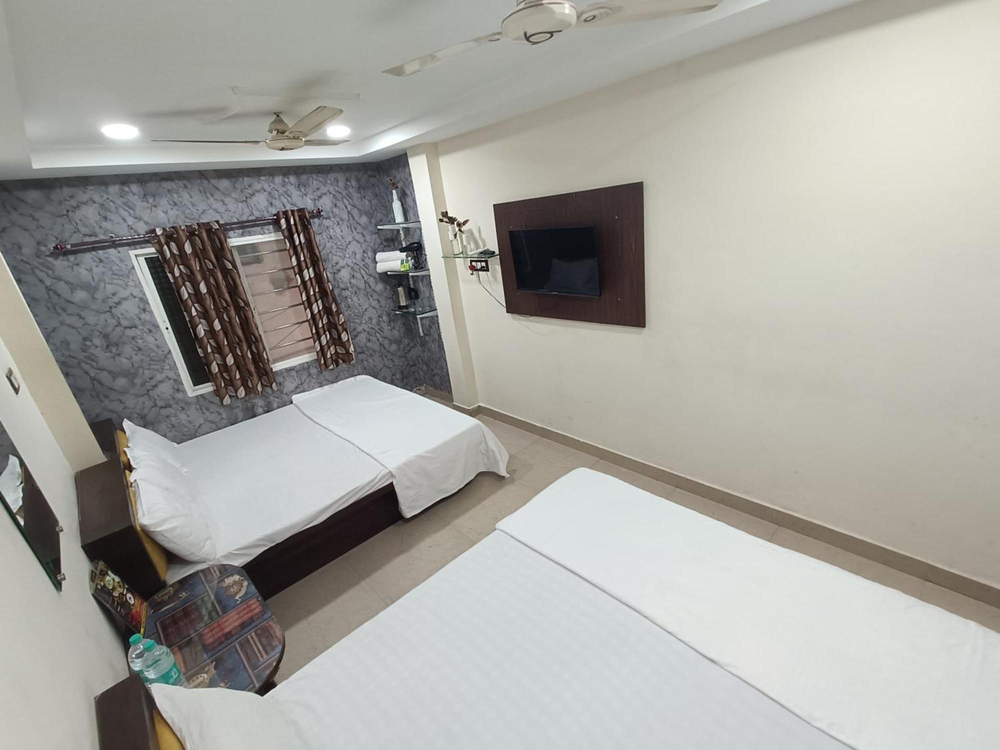 Treebo Yatri Grah Kshipra T Hotel Ujjain Dış mekan fotoğraf