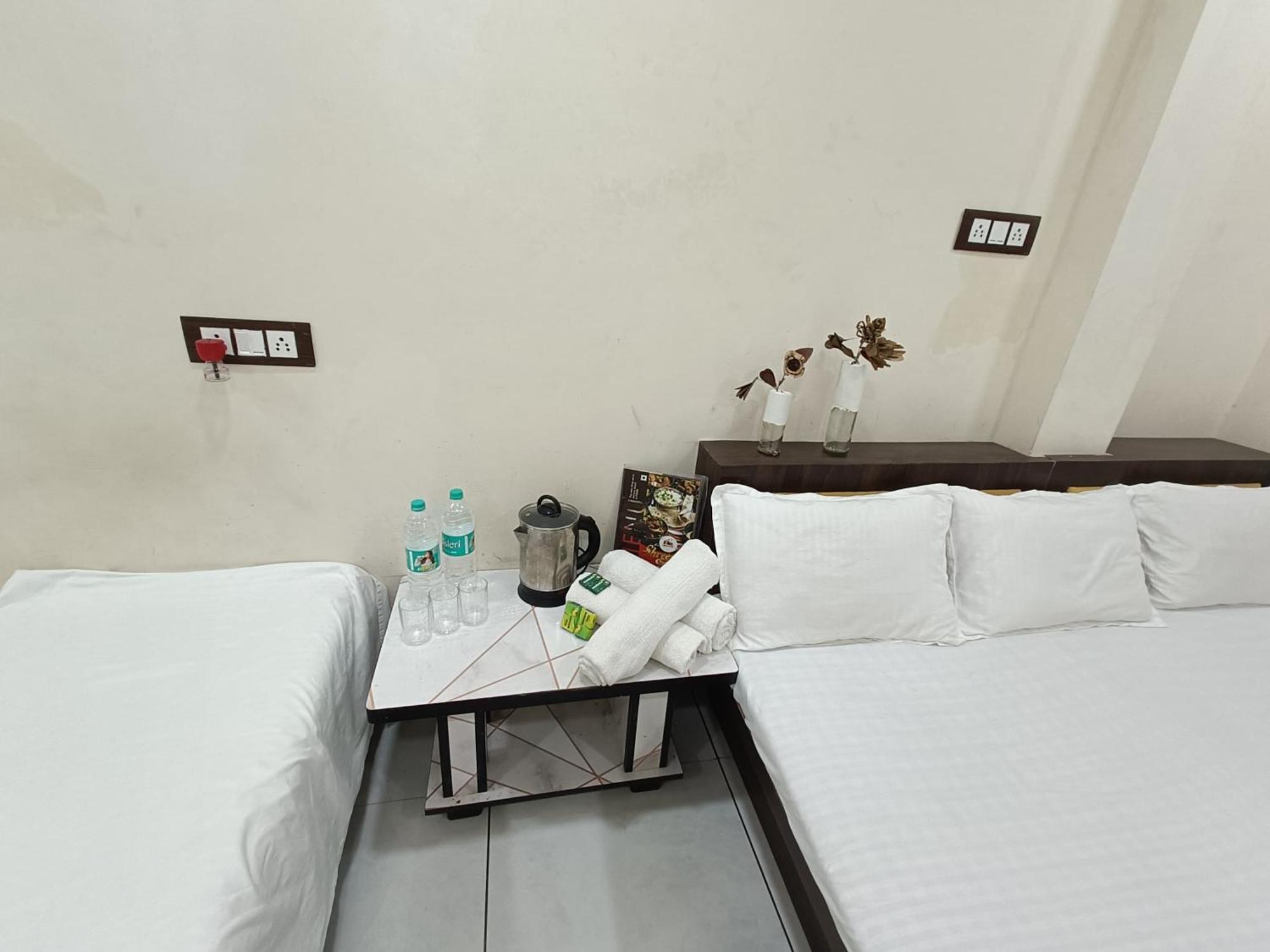 Treebo Yatri Grah Kshipra T Hotel Ujjain Dış mekan fotoğraf