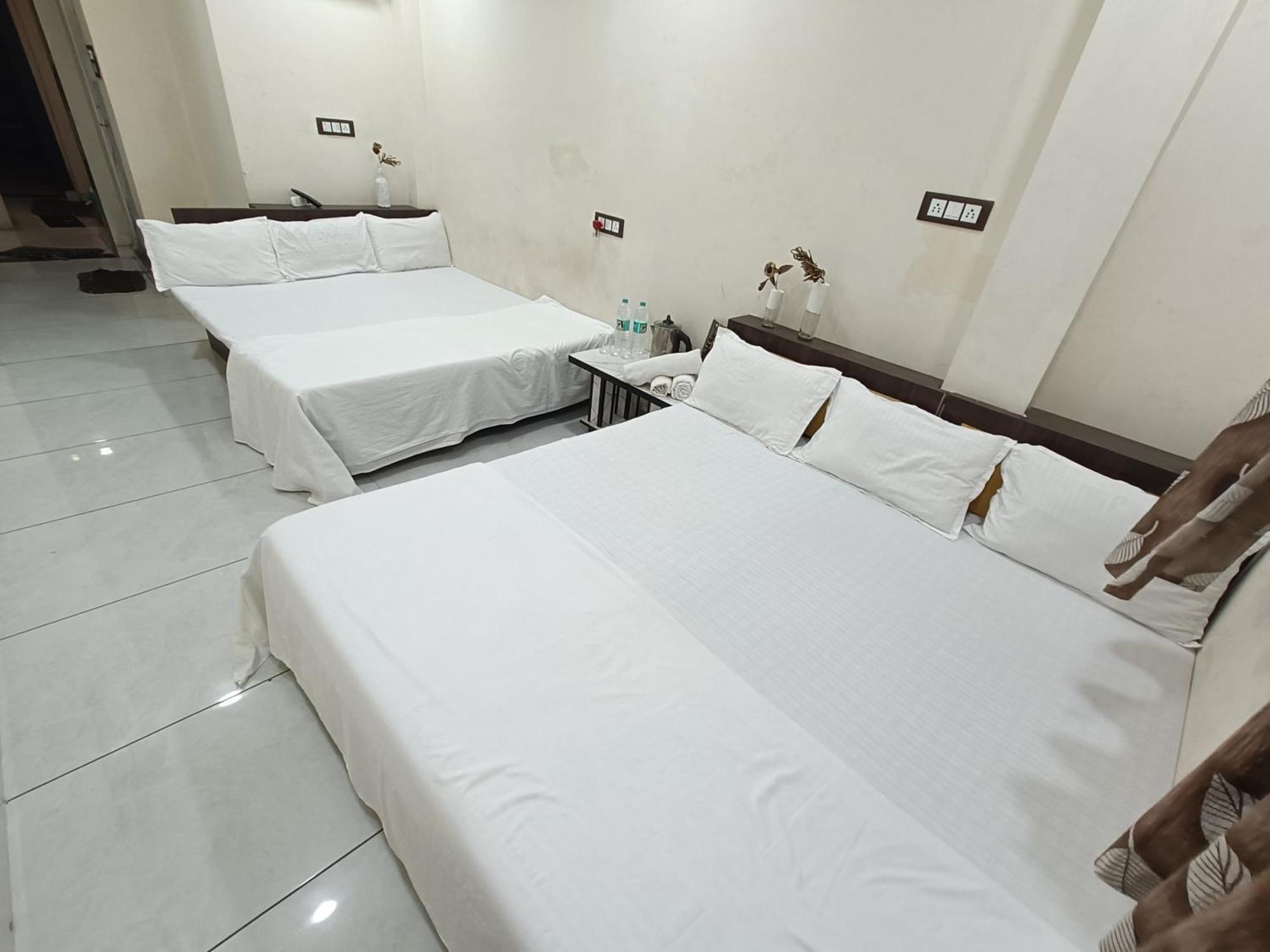 Treebo Yatri Grah Kshipra T Hotel Ujjain Dış mekan fotoğraf